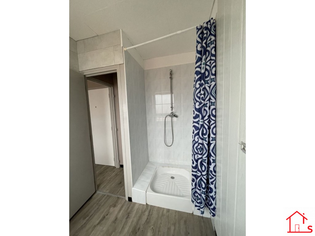 Appartement F2 1er étage à DIEULOUARD