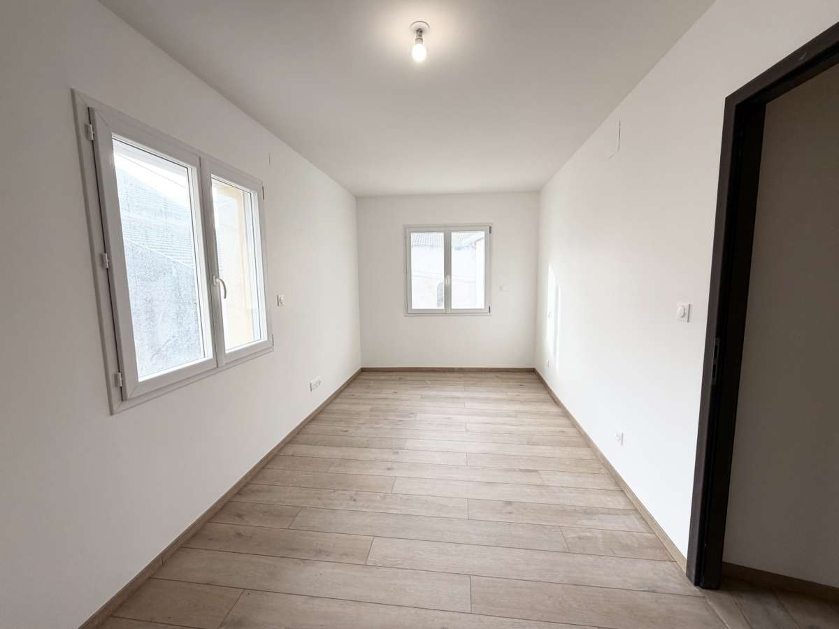 Maison F5 - AUTREVILLE SUR MOSELLE *