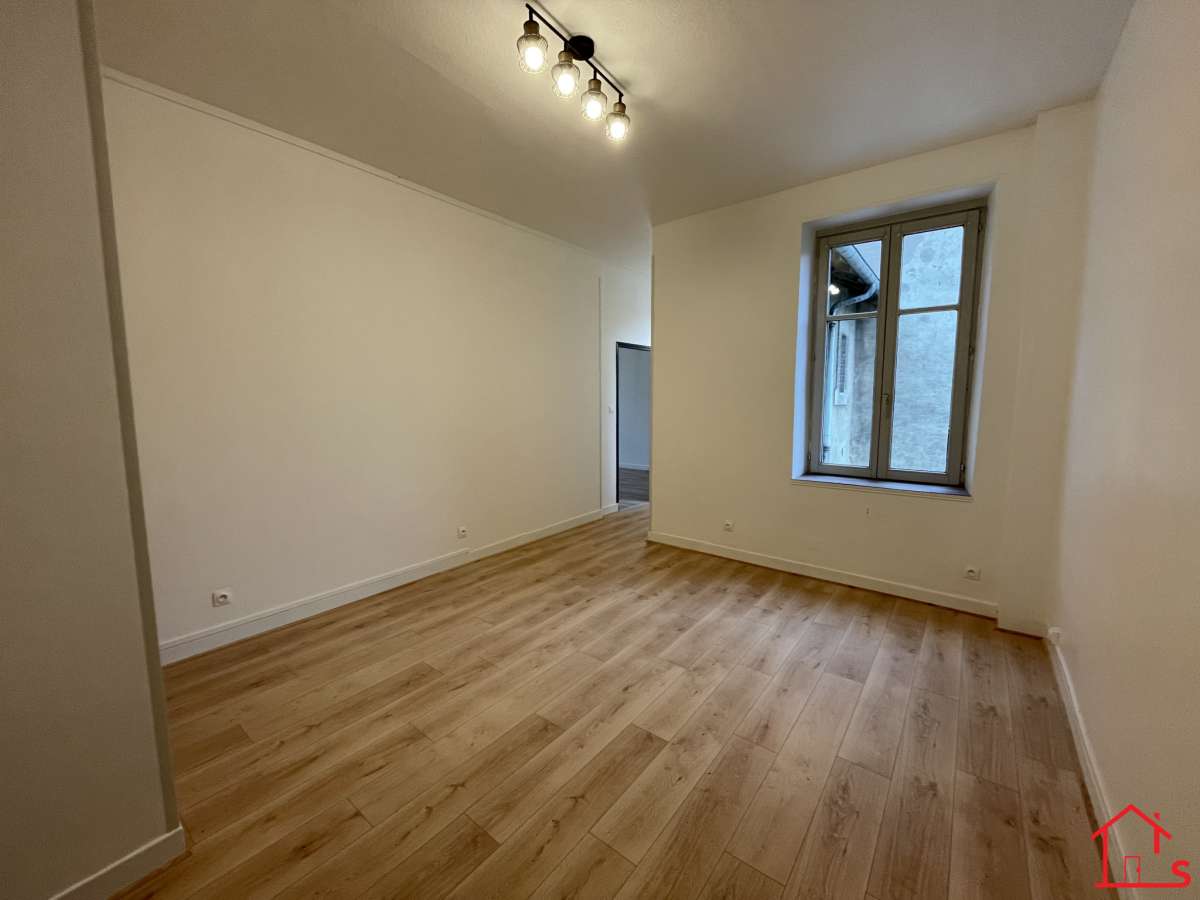 Appartement F2 - NOMENY