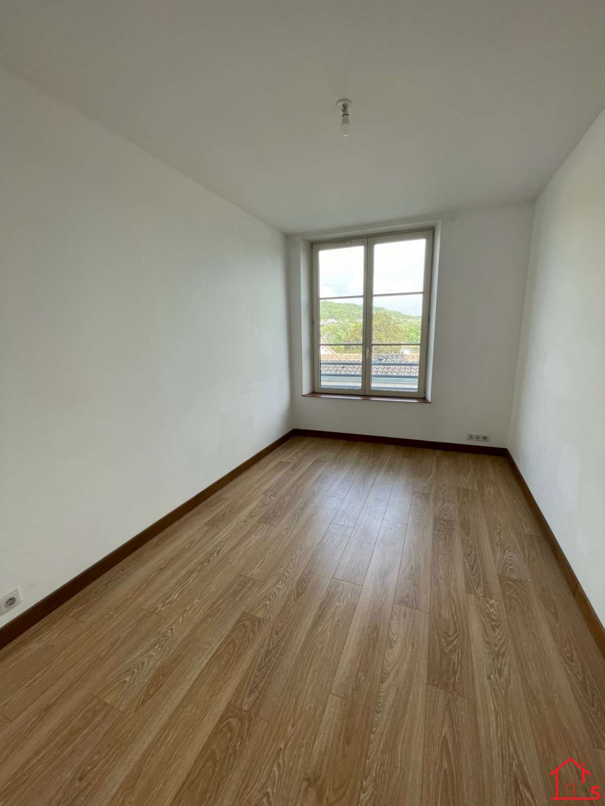 Appartement F3 au 1er étage Place Hordal du Lys PONT-A-MOUSSON *