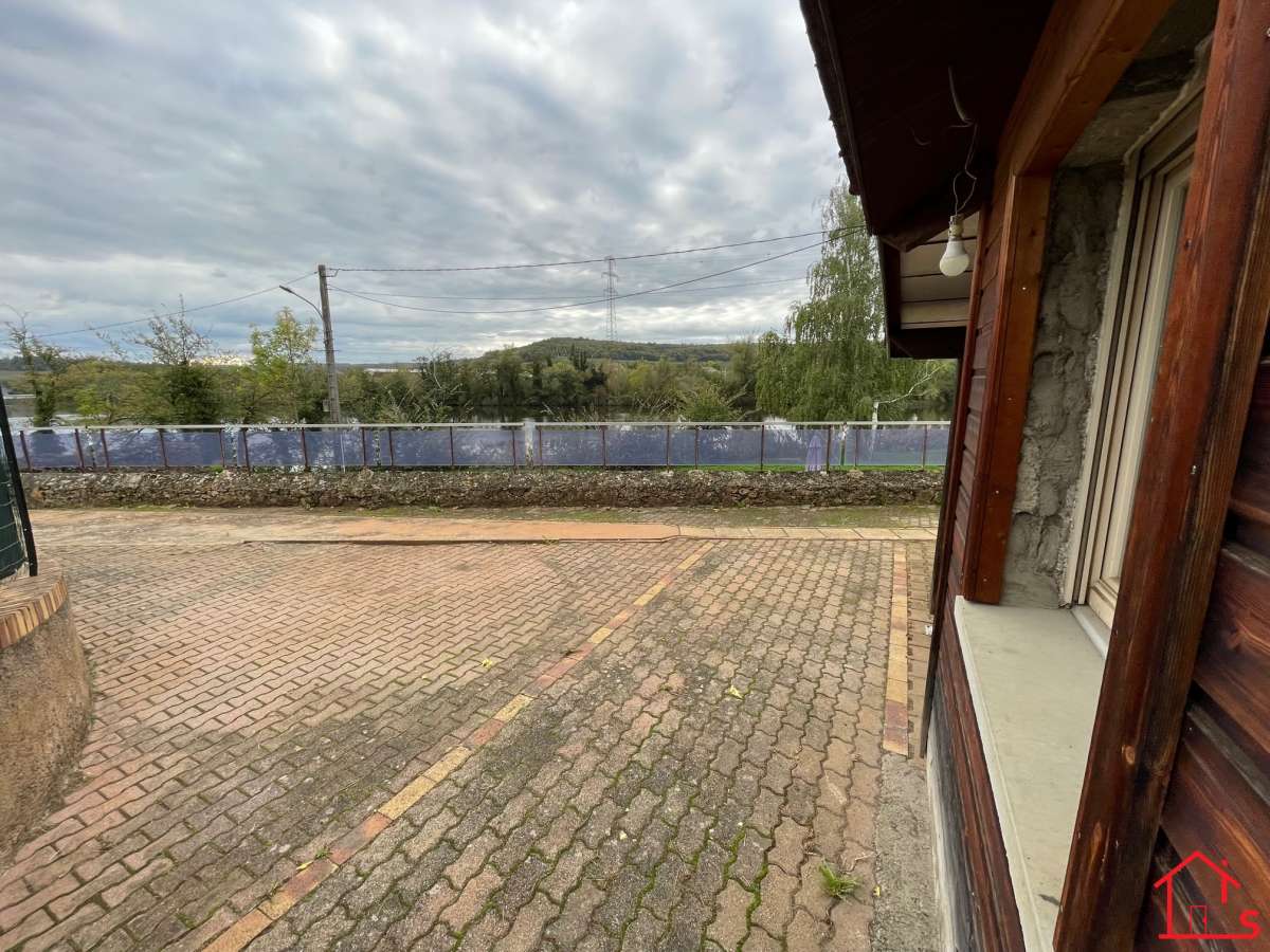 Maison F4 - AUTREVILLE-SUR-MOSELLE*