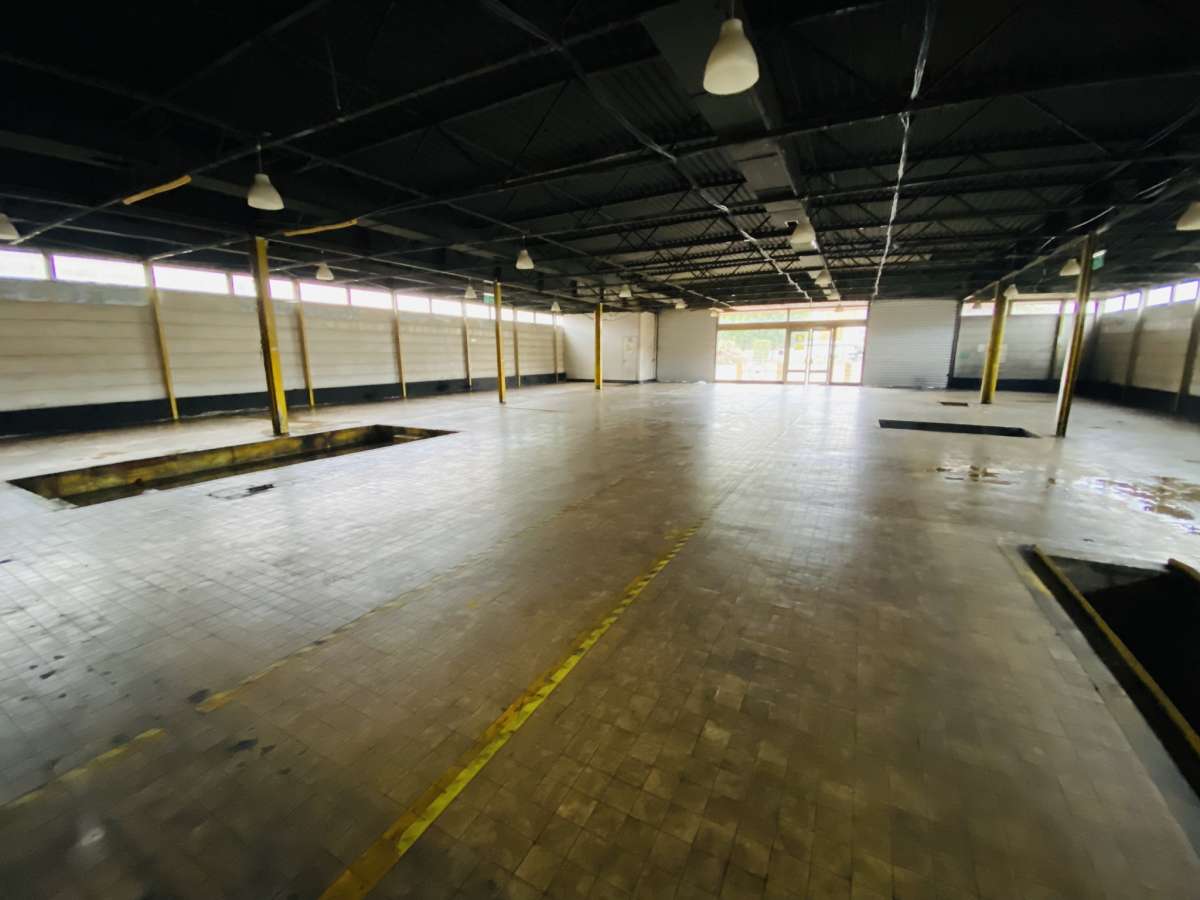 Local commercial 800 m2   Blénod-lès-Pont-à-Mousson (centre)
