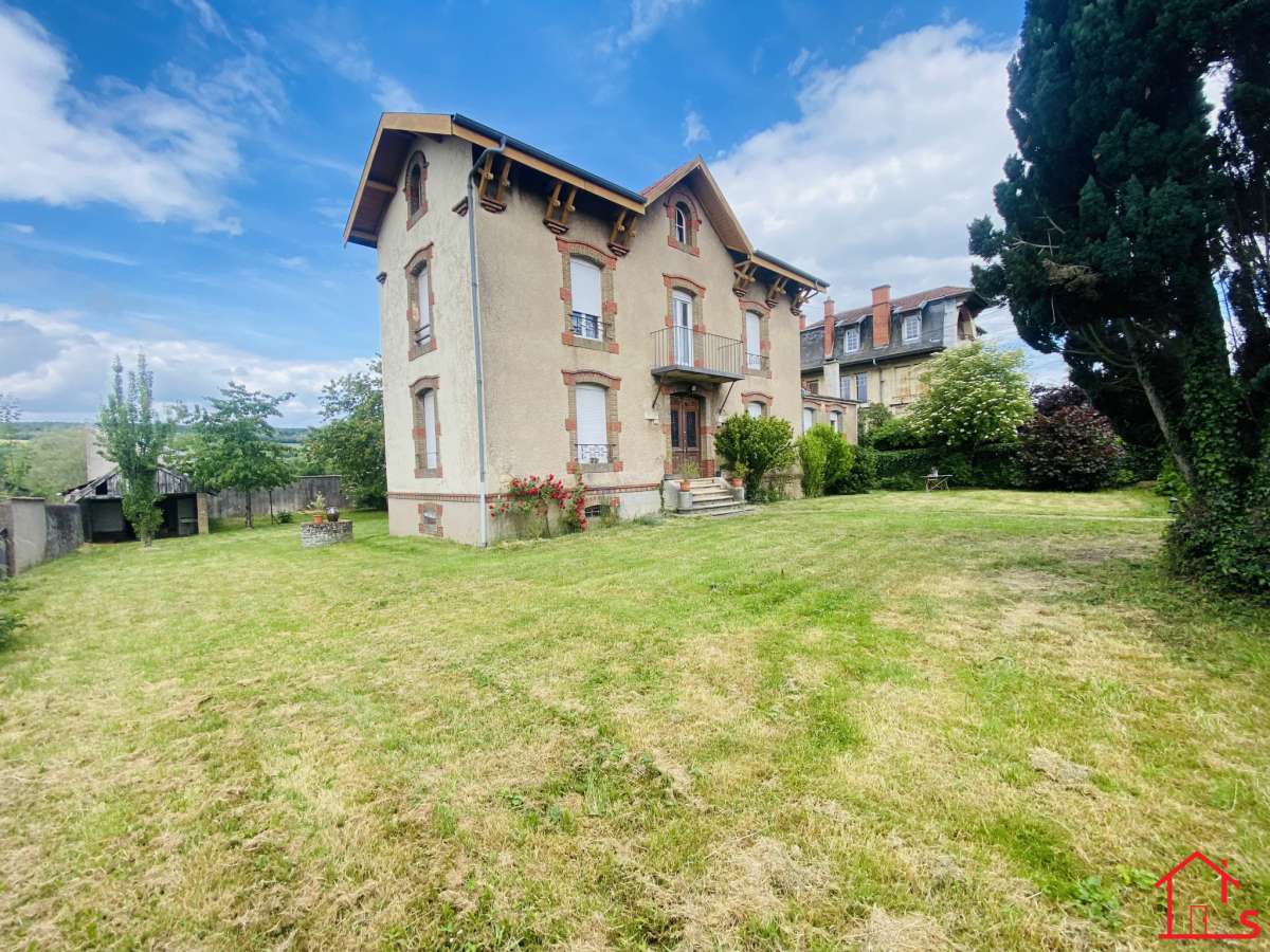 Maison pleine de charme entre Metz et Nancy   Belleville   +1000 m2 de terrain