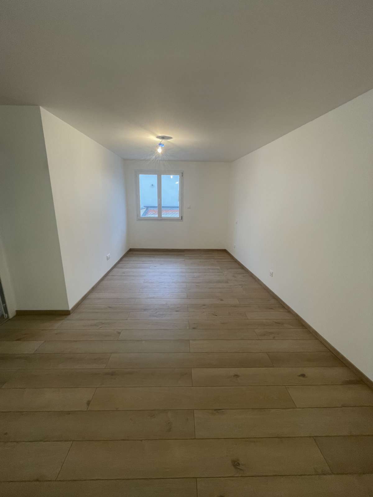 Maison F5 - AUTREVILLE SUR MOSELLE *