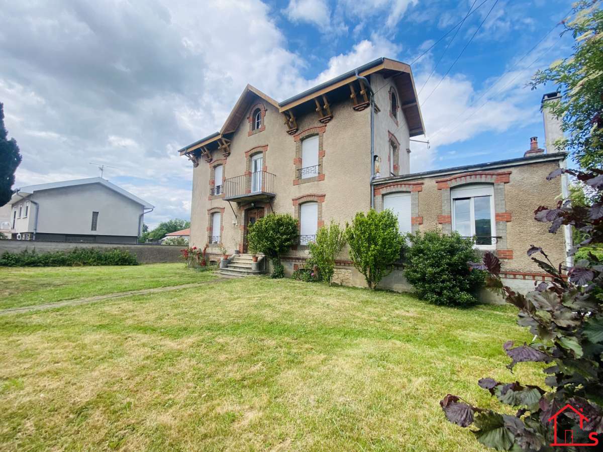 Maison pleine de charme entre Metz et Nancy   Belleville   +1000 m2 de terrain