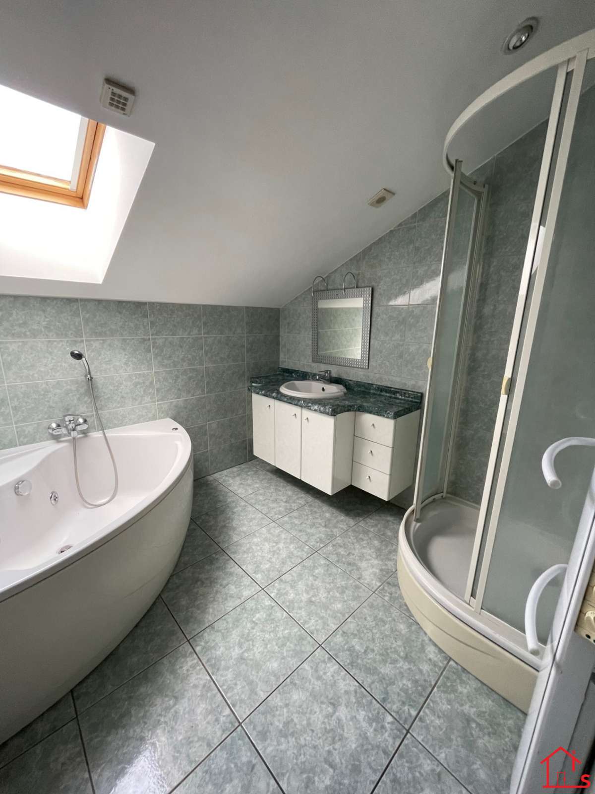 Appartement F3 sous combles PONT-A-MOUSSON *