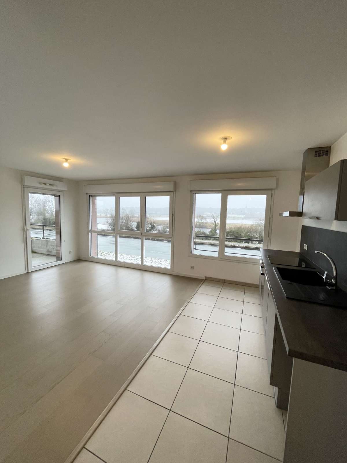 Appartement F5 - LANEUVEVILLE *