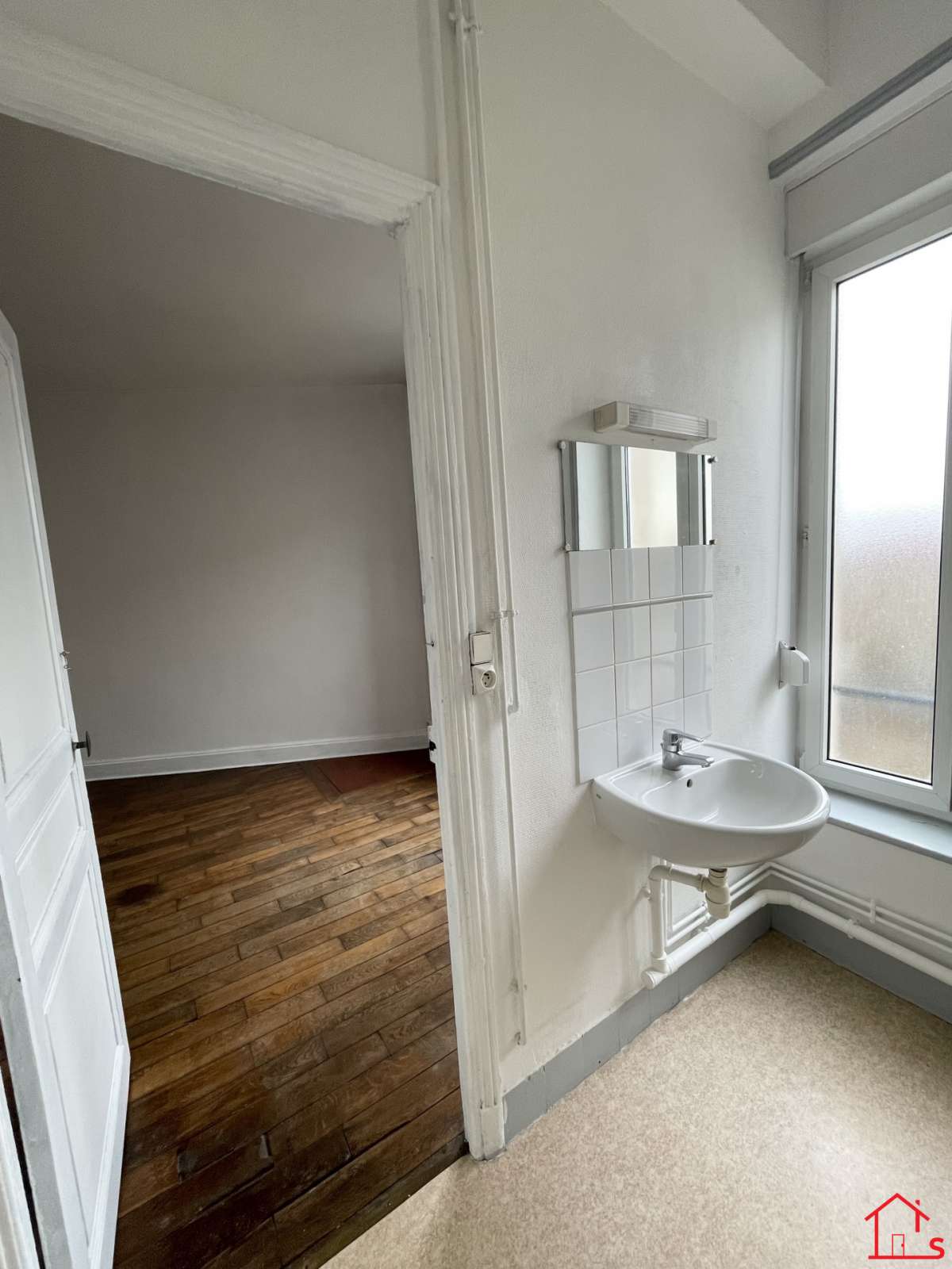 F2 Bis au Faubourg Trois Maisons à NANCY*