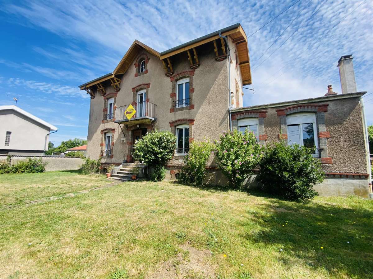 Maison pleine de charme entre Metz et Nancy   Belleville   +1000 m2 de terrain