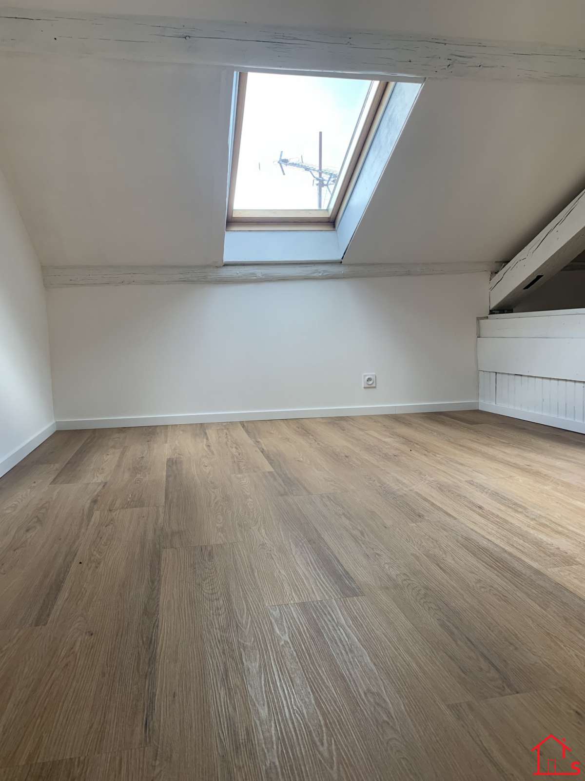 Studio rénové avec mezzanine à PONT-A-MOUSSON