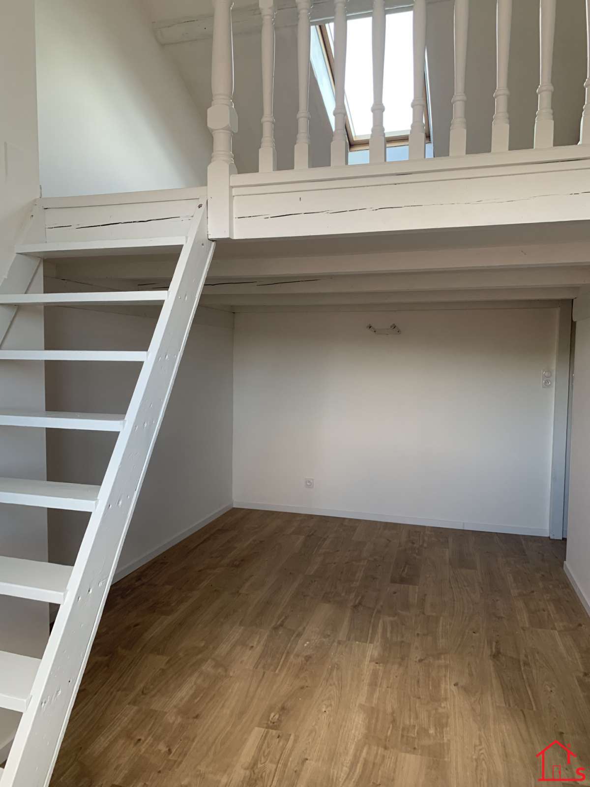 Studio rénové avec mezzanine à PONT-A-MOUSSON