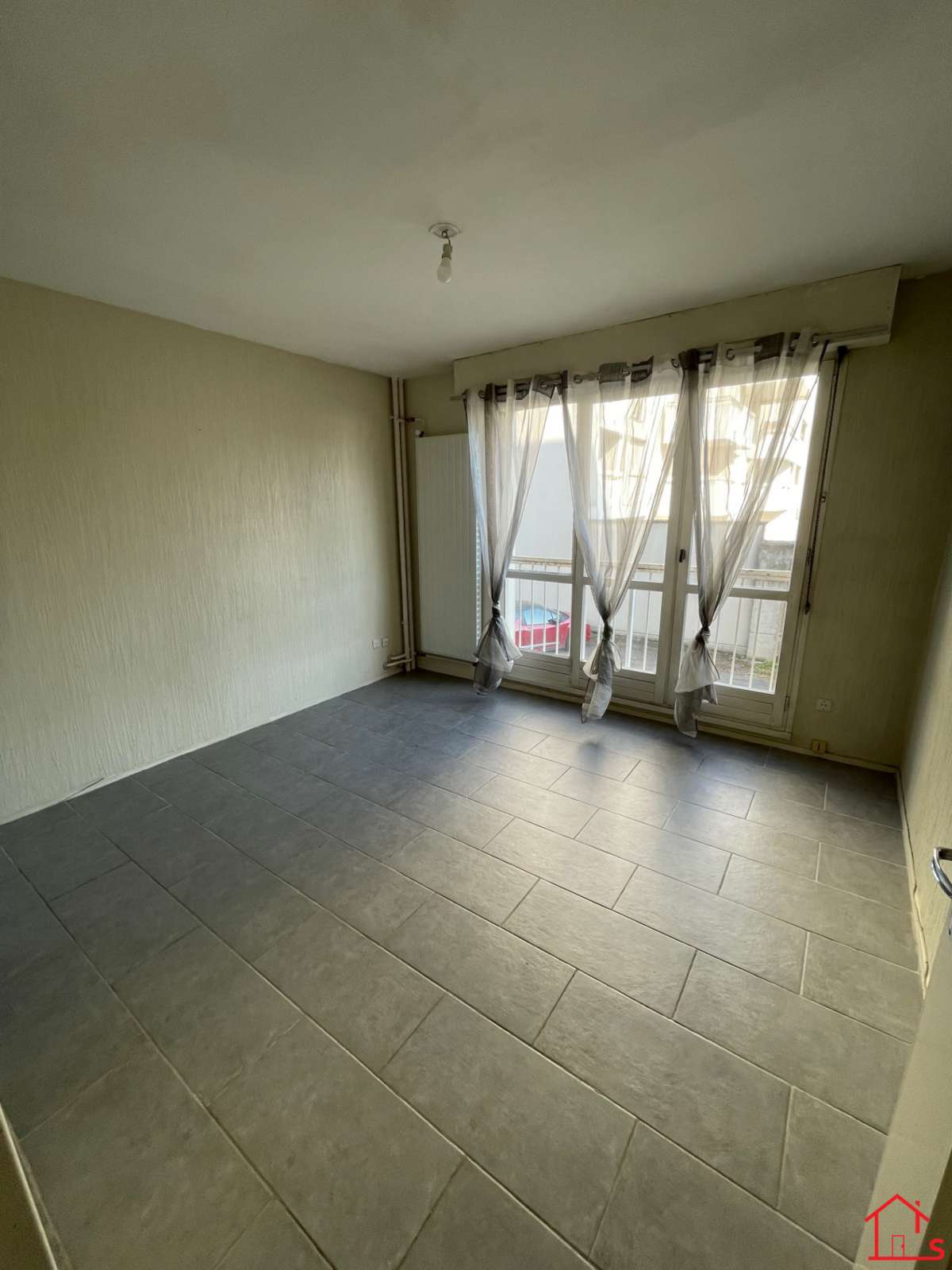 Studio quartier Saurupt avec place de parking NANCY