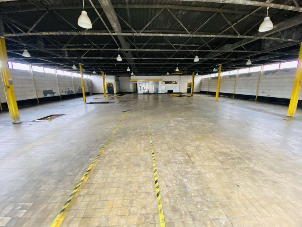 Local commercial 800 m2   Blénod-lès-Pont-à-Mousson (centre)
