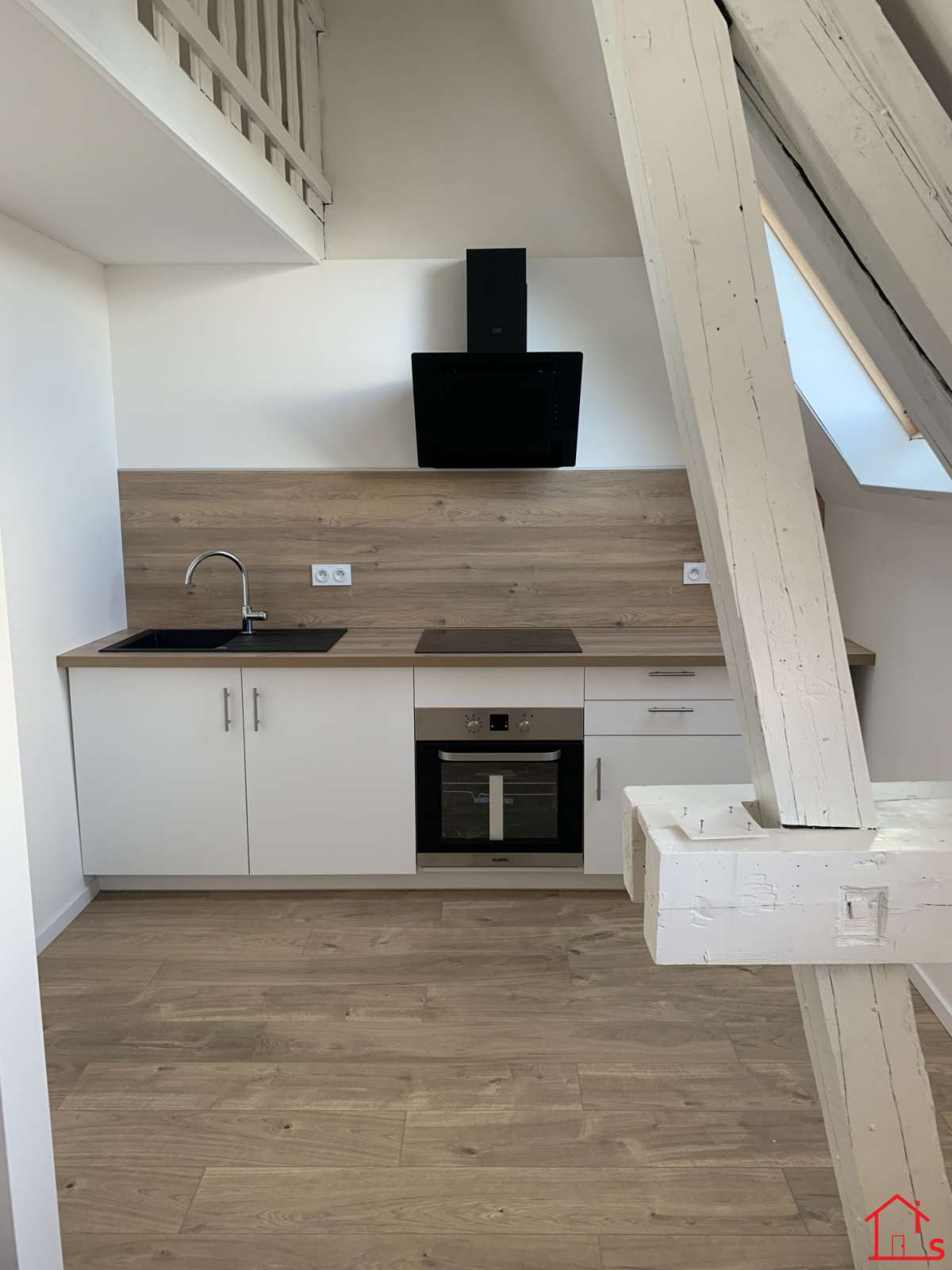 Studio rénové avec mezzanine à PONT-A-MOUSSON
