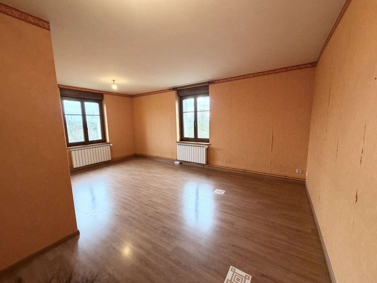 Maison F7 - LIMEY-REMENAUVILLE *