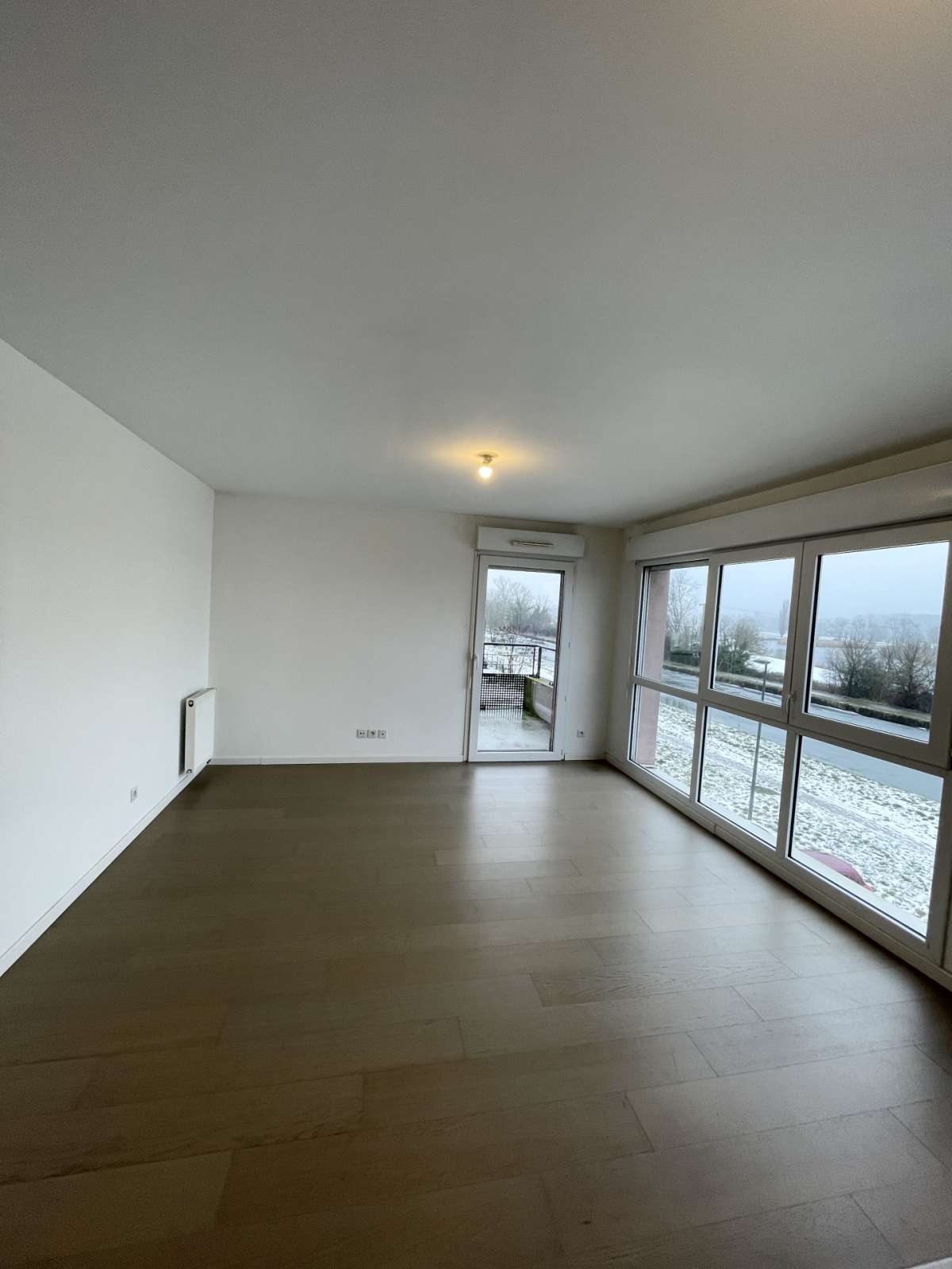 Appartement F5 - LANEUVEVILLE *
