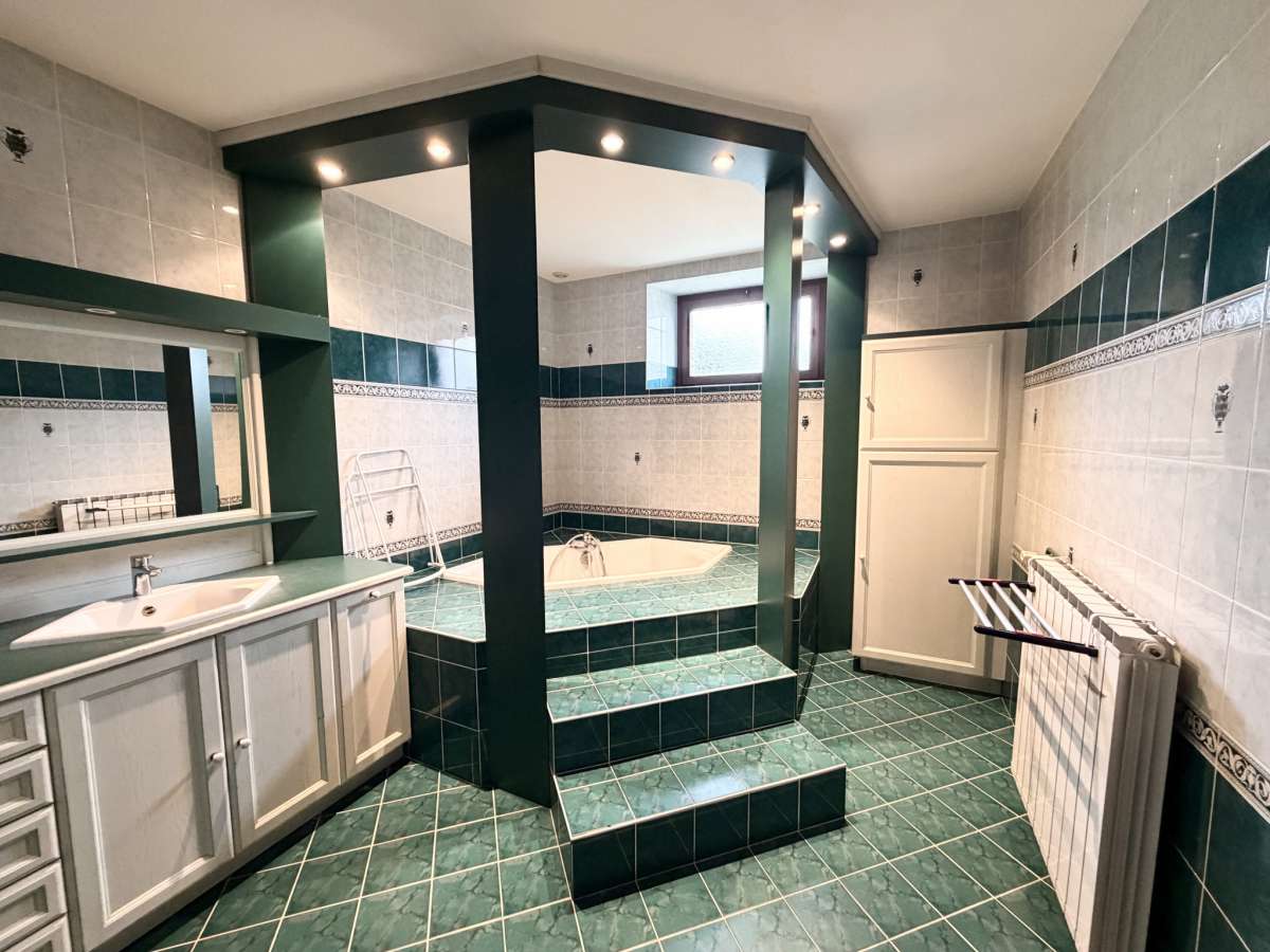 Maison F7 - LIMEY-REMENAUVILLE *