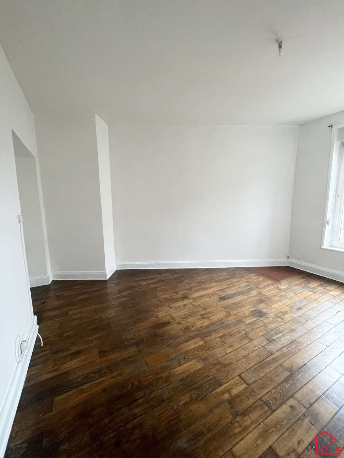 F2 Bis au Faubourg Trois Maisons à NANCY*