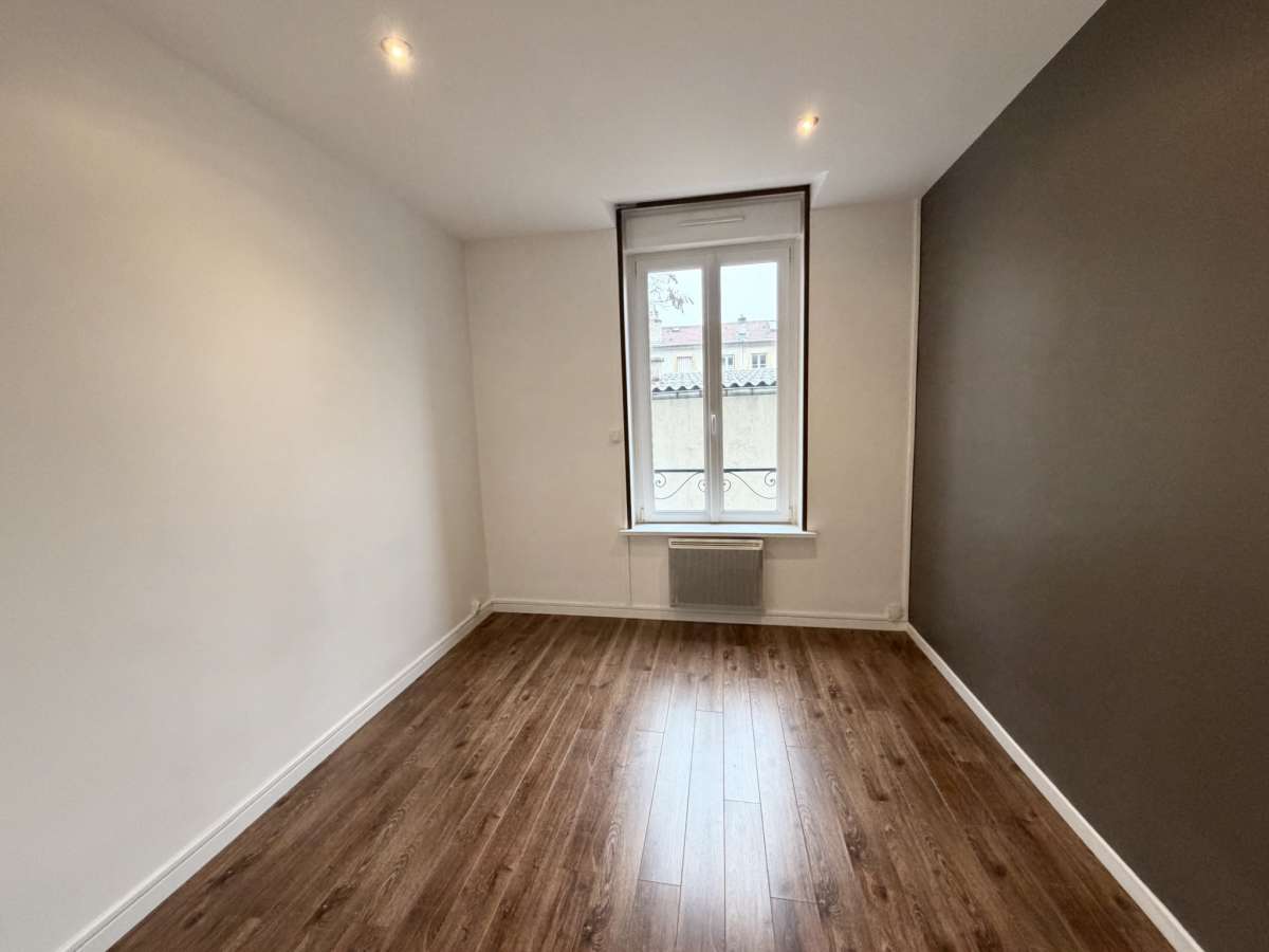 Appartement F2 - NANCY*