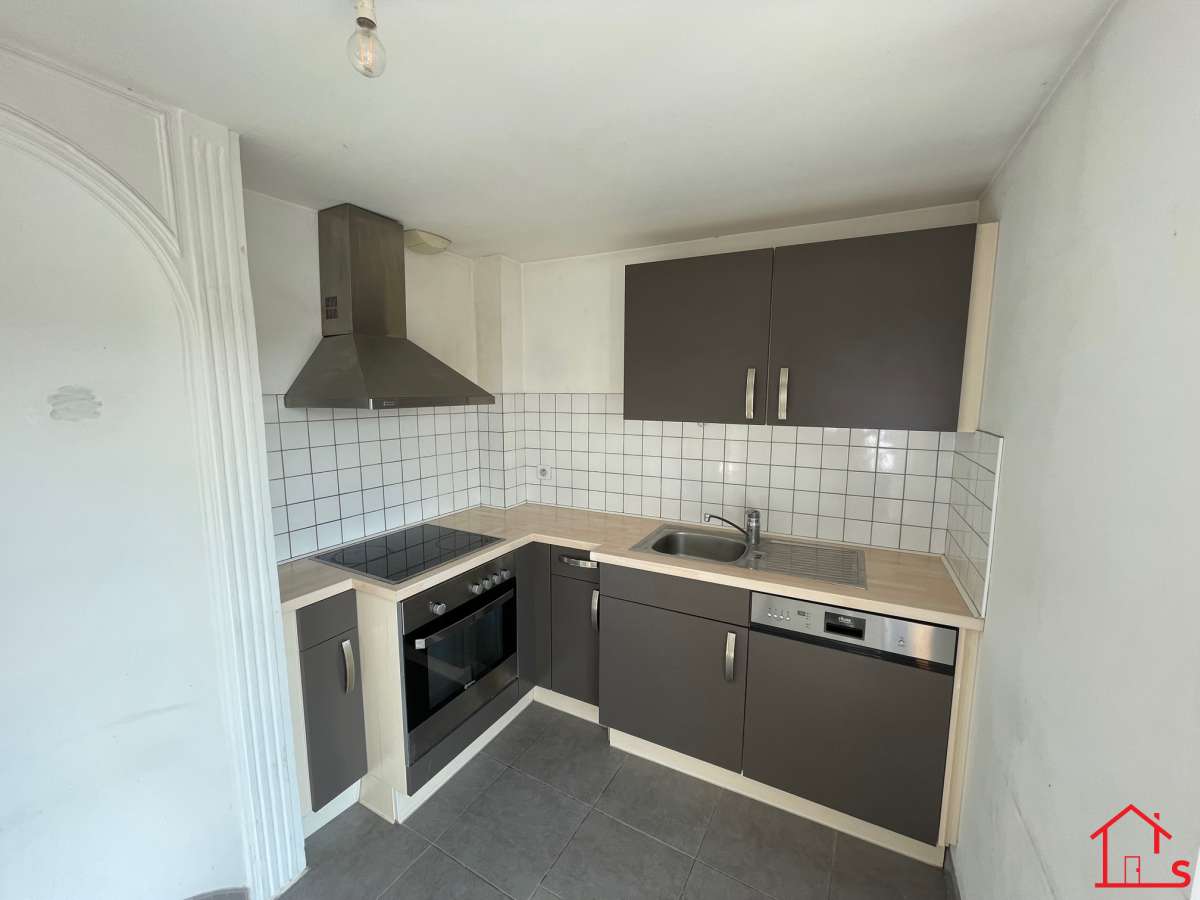 Appartement F3 au 1er étage Place Hordal du Lys PONT-A-MOUSSON *