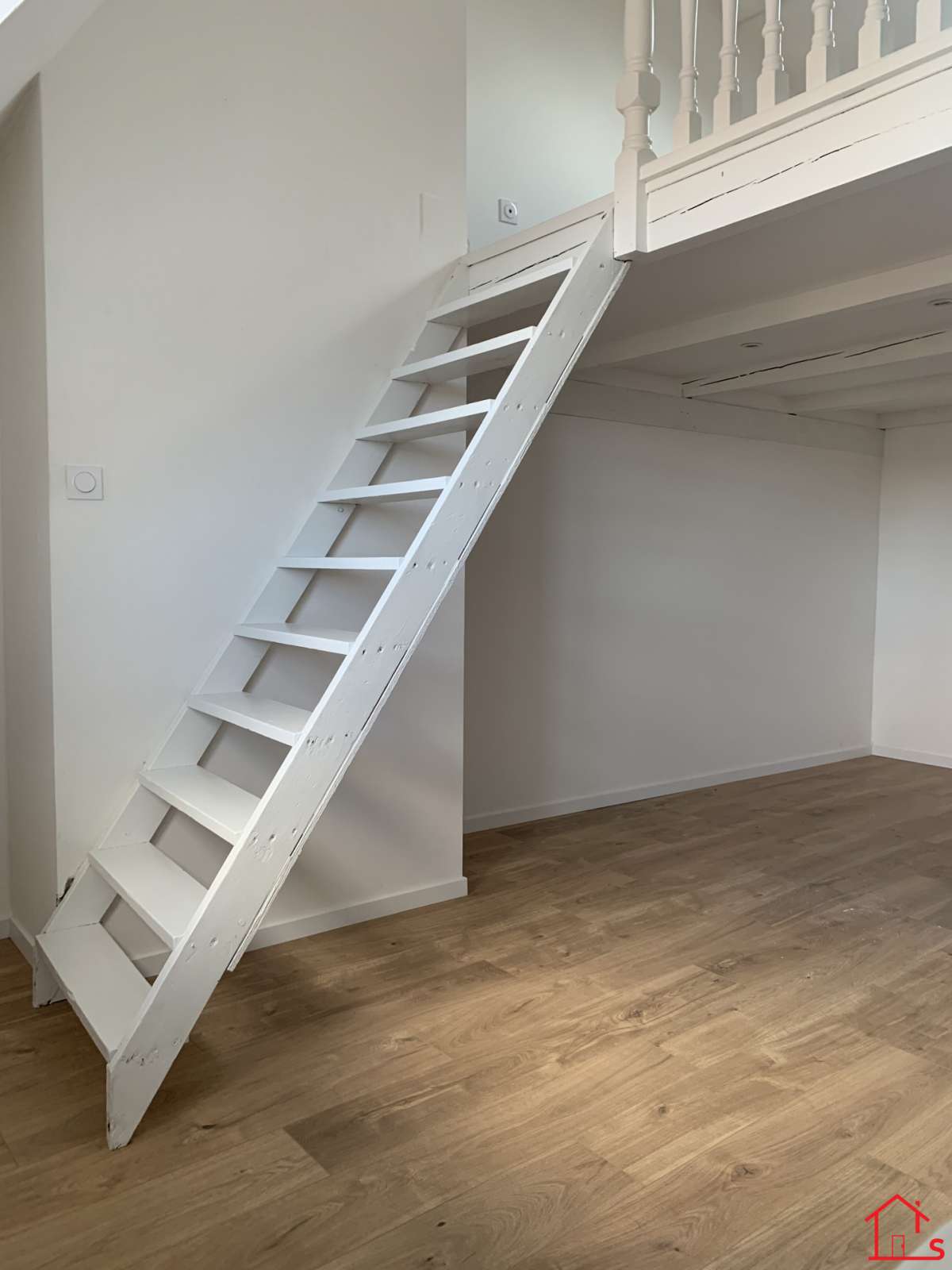 Studio rénové avec mezzanine à PONT-A-MOUSSON