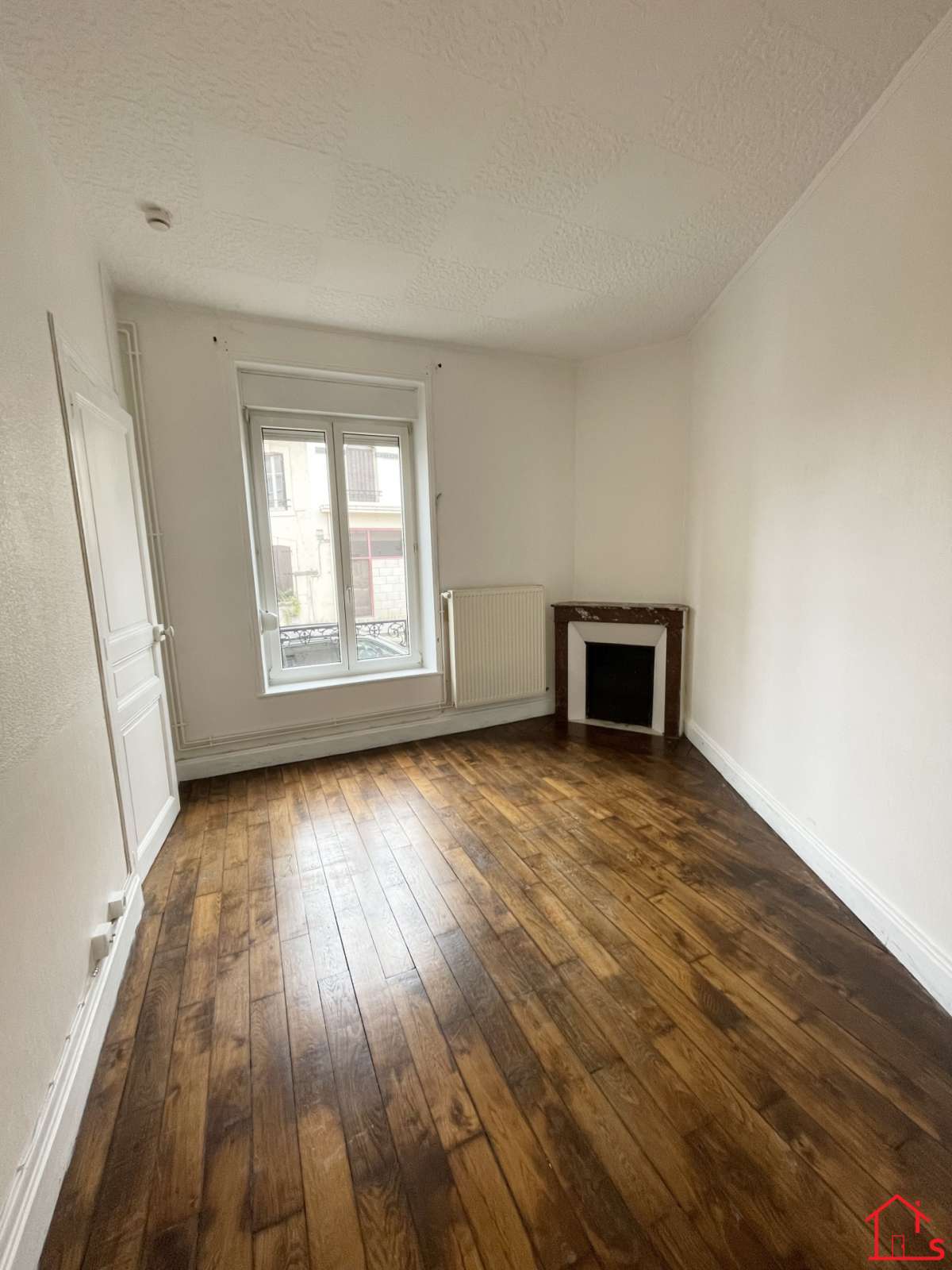 F2 Bis au Faubourg Trois Maisons à NANCY*