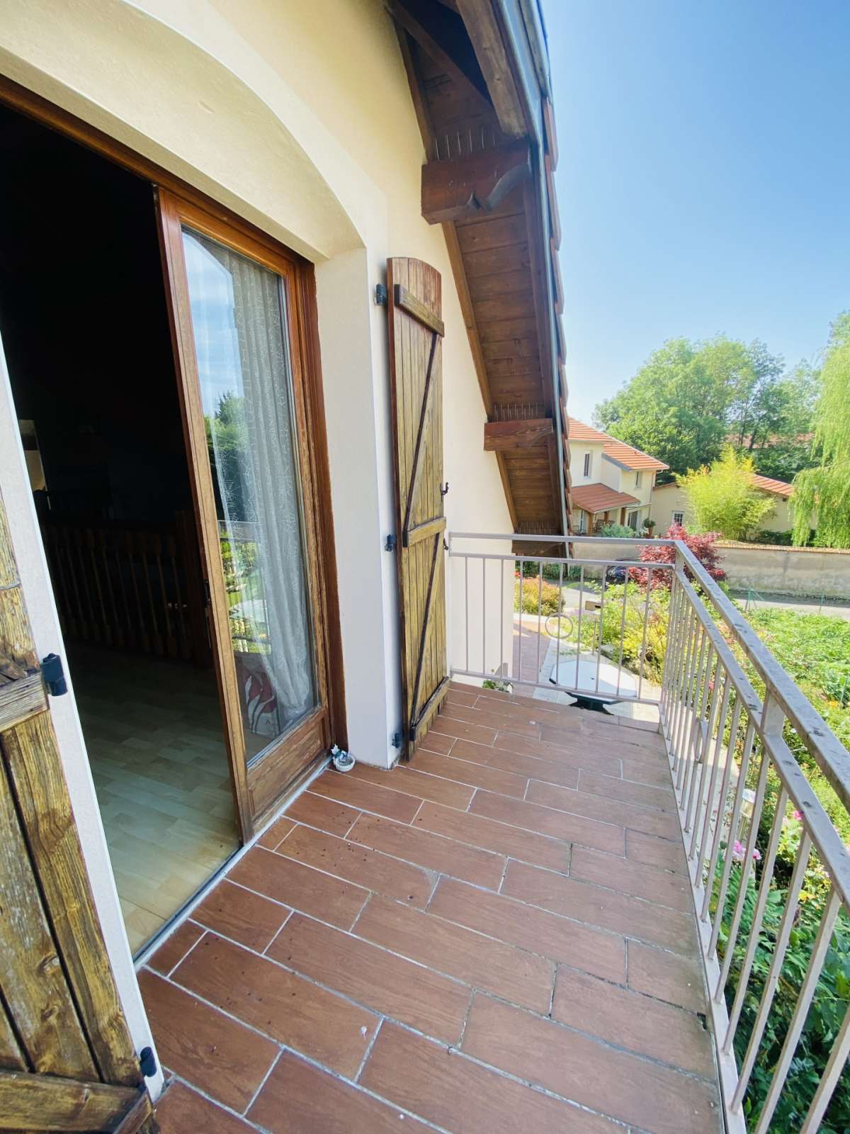 Lunéville   Maison familiale au calme avec grand terrain arboré