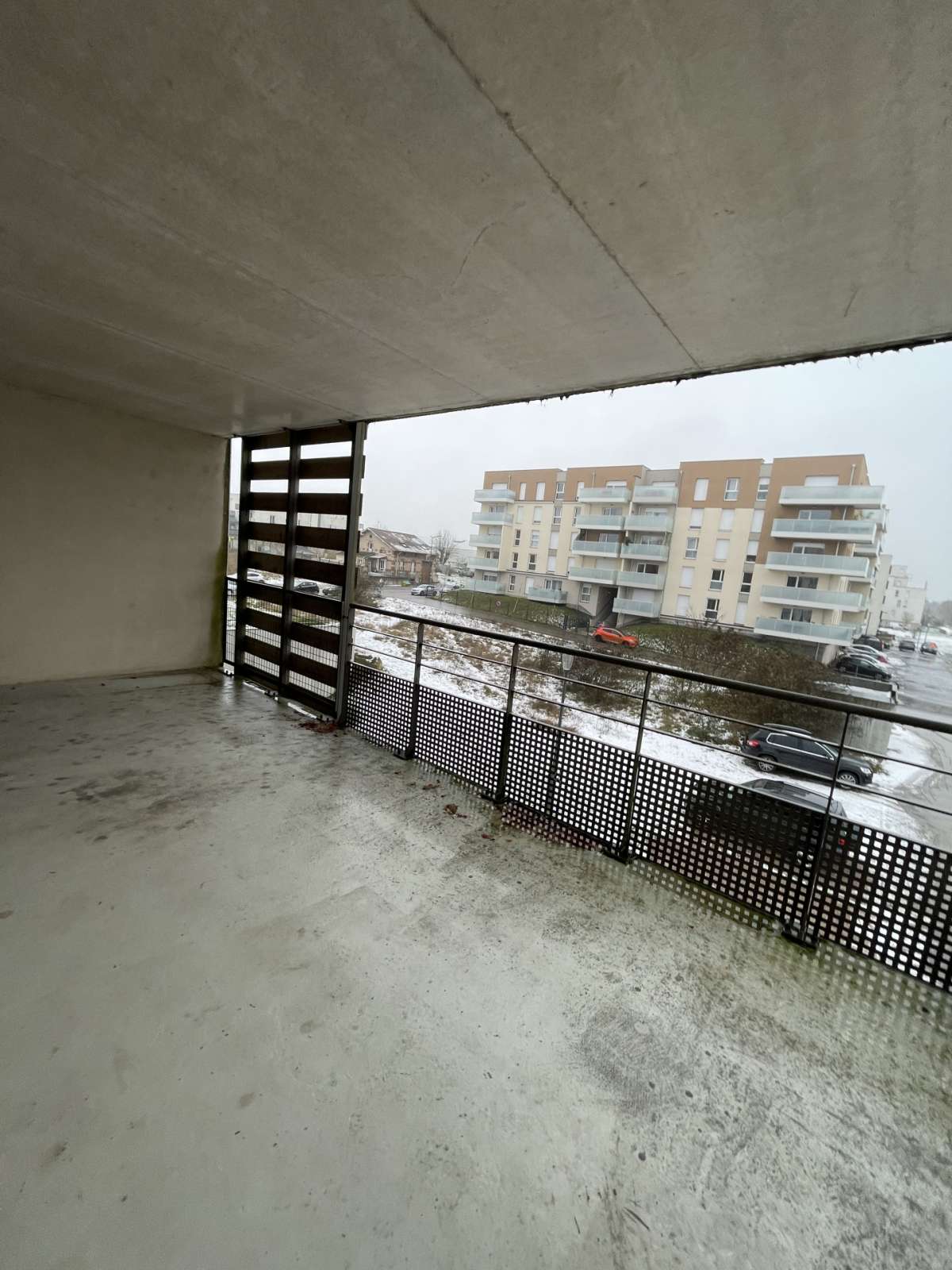 Appartement F5 - LANEUVEVILLE *