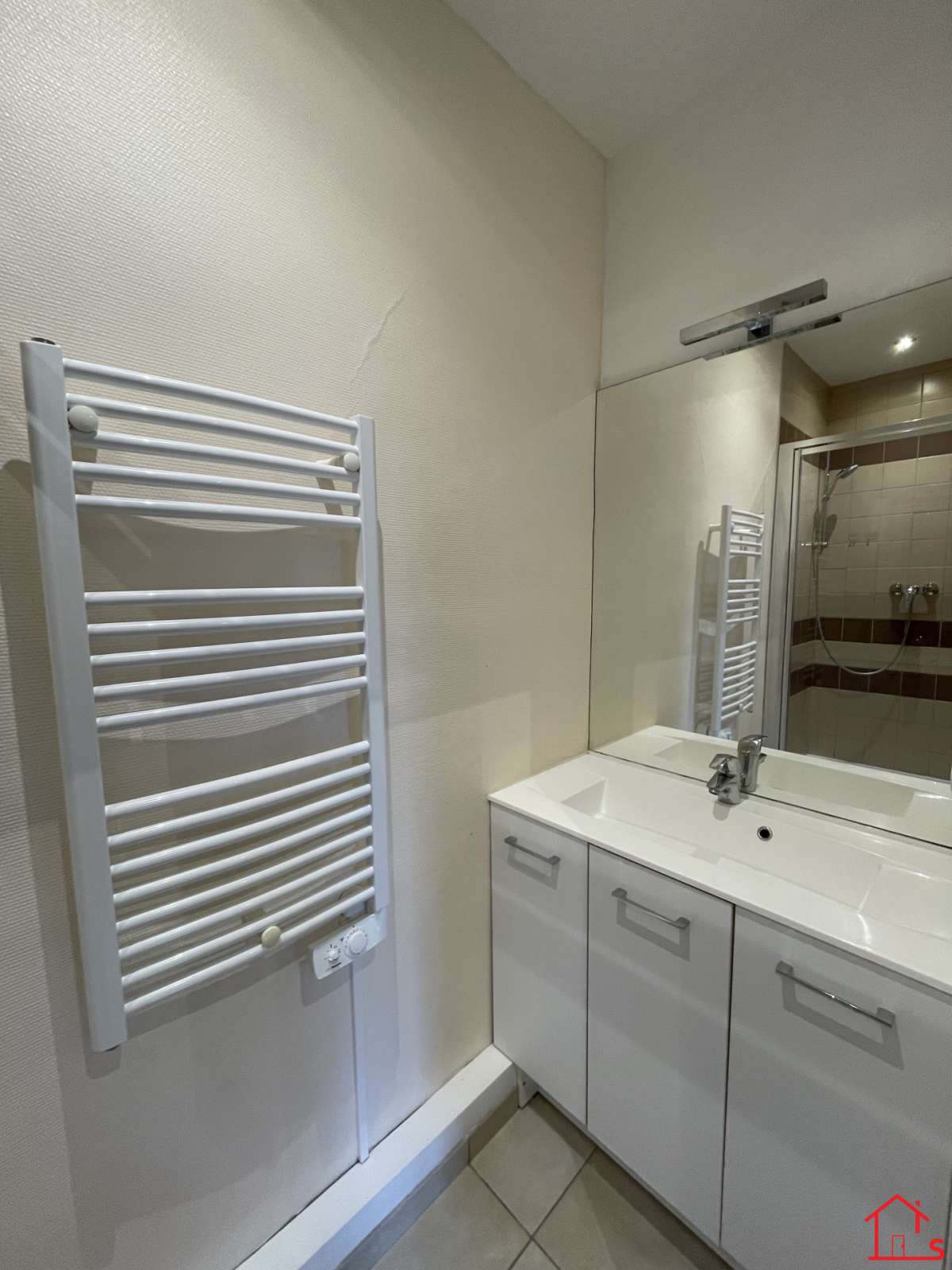 Appartement F2 proche IUT Charlemagne à NANCY*