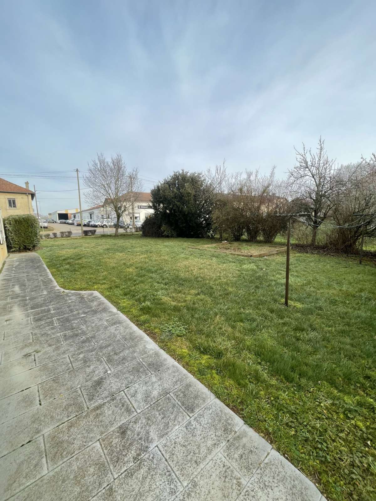 Maison F7 - LIMEY-REMENAUVILLE *