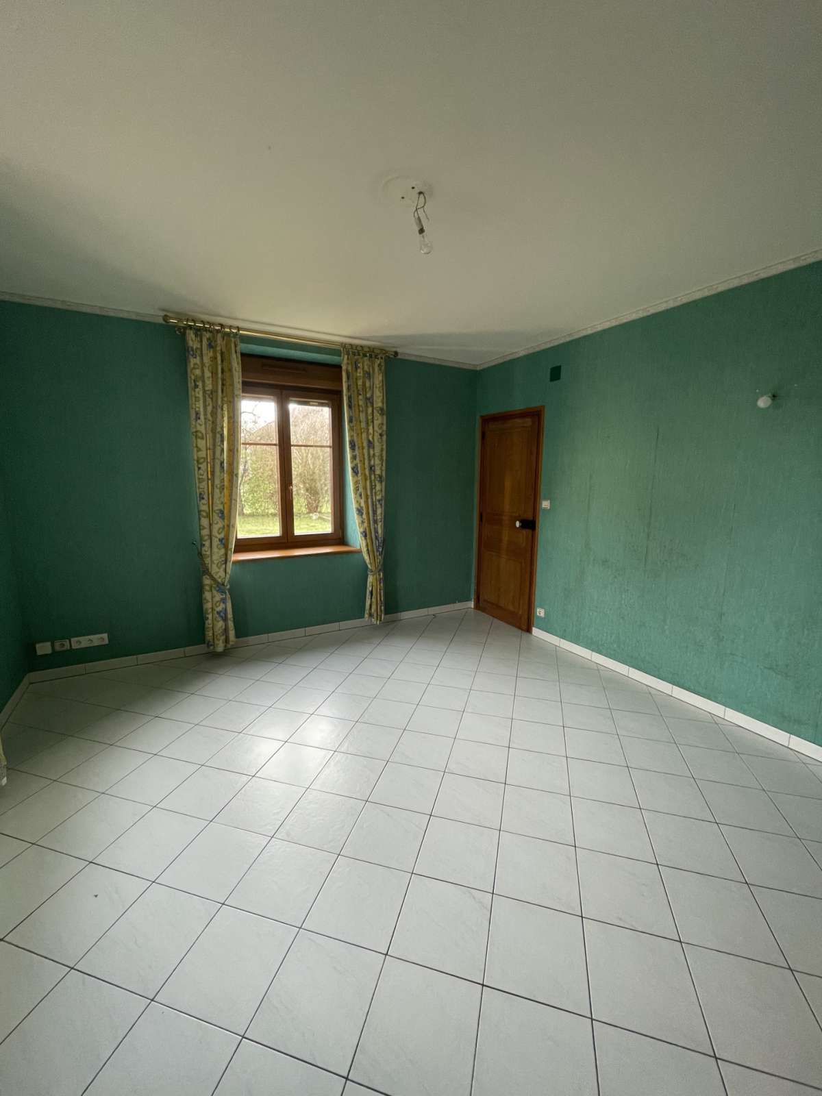 Maison F7 - LIMEY-REMENAUVILLE *