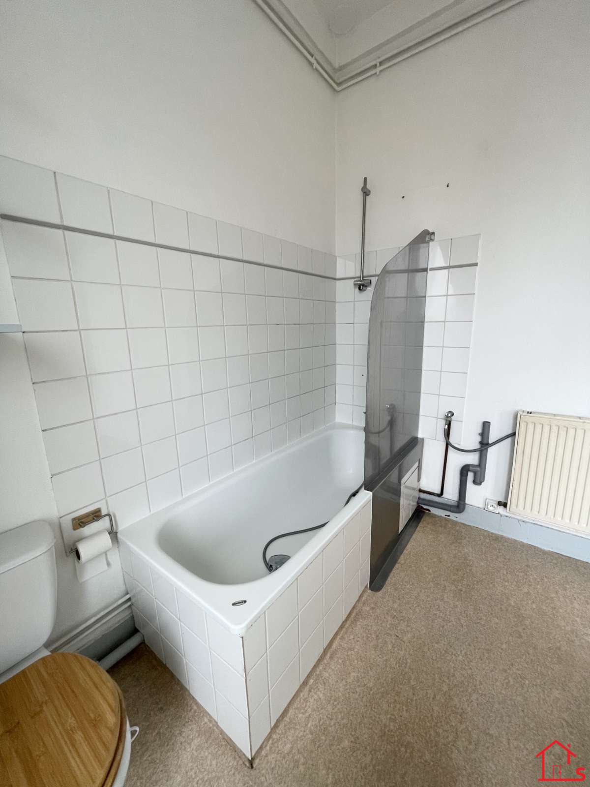 F2 Bis au Faubourg Trois Maisons à NANCY*