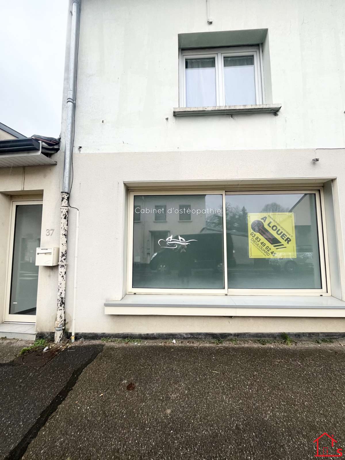 Local commercial ou professionnel à DIEULOUARD