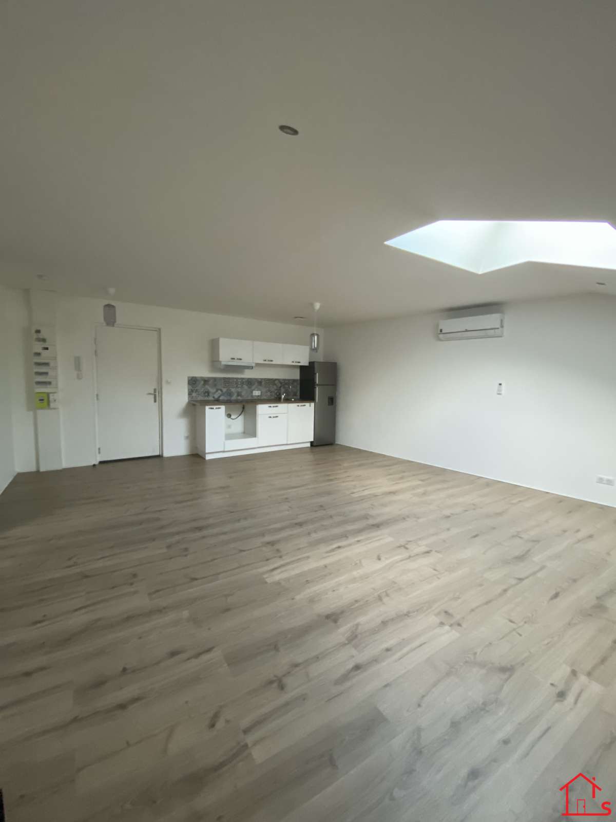 Appartement F2 au 2e étage avec climatisation