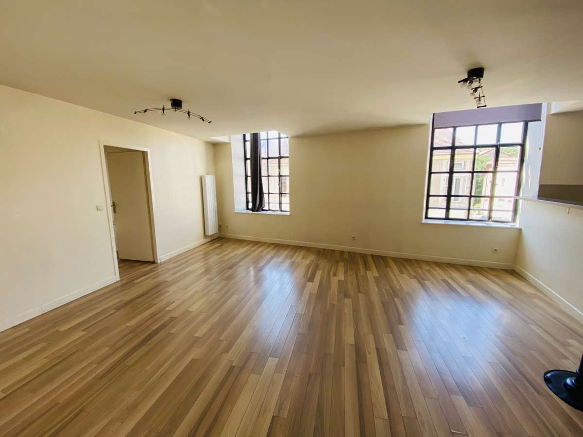 APPARTEMENT F3 LUMINEUX au Coeur de PONT À MOUSSON