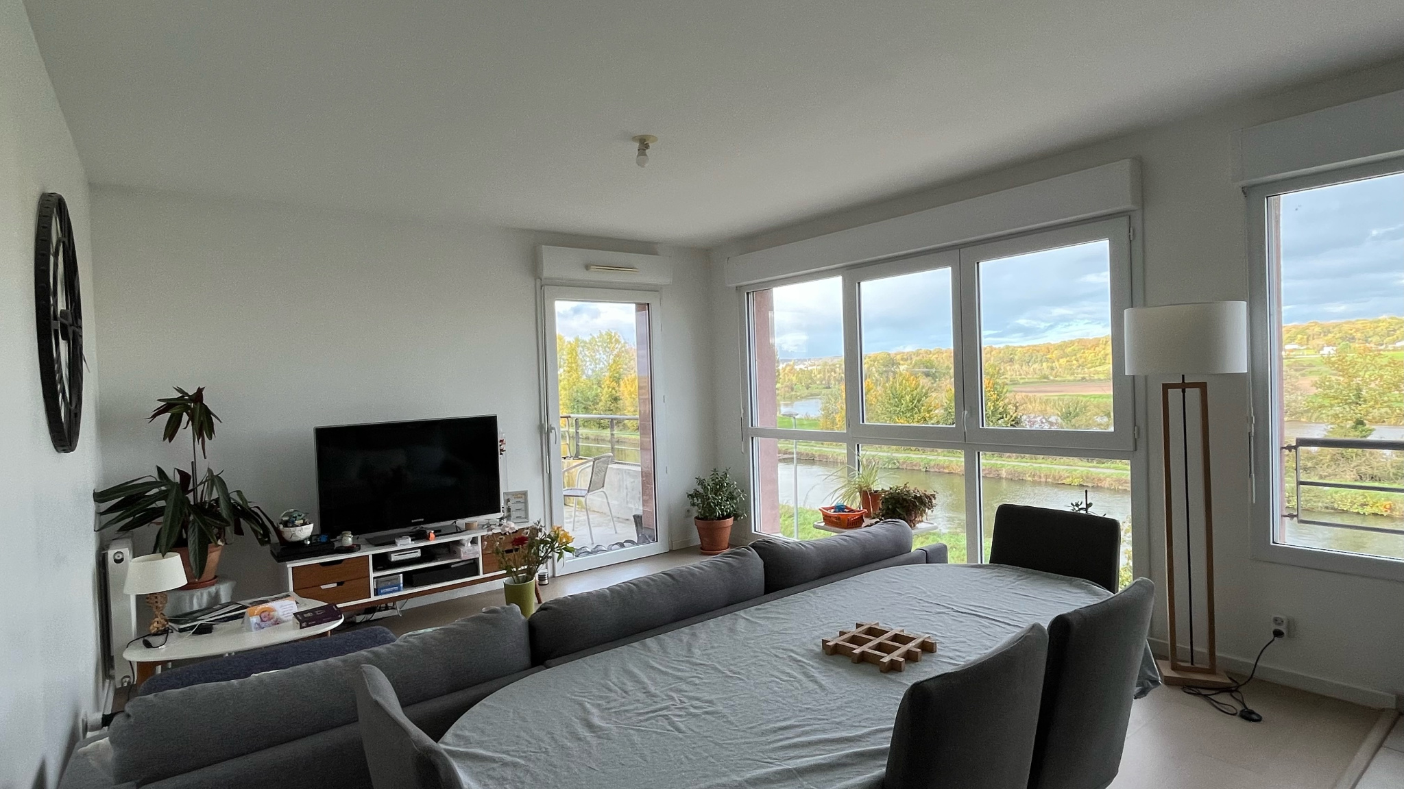 Appartement F5 - LANEUVEVILLE *