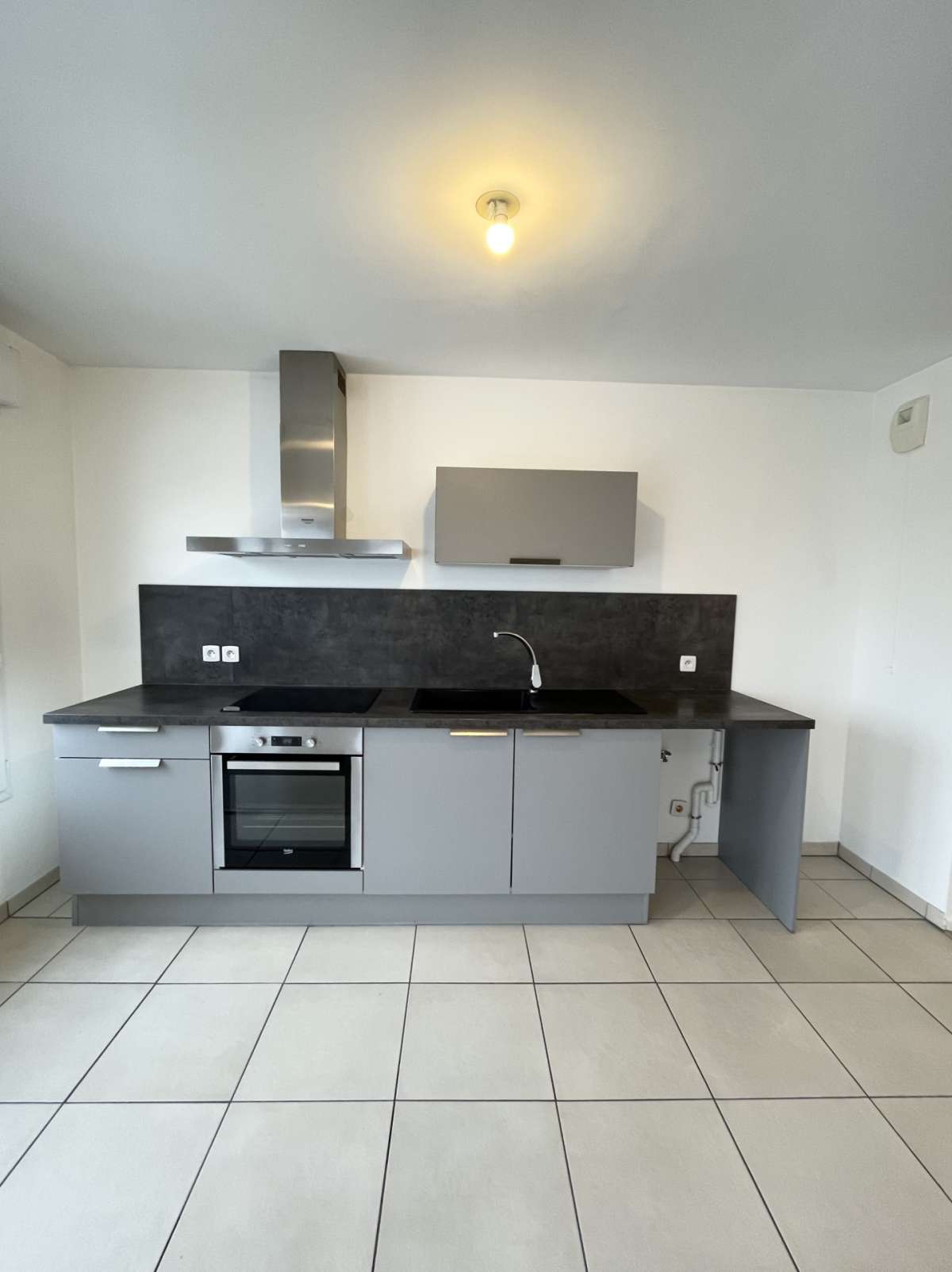 Appartement F5 - LANEUVEVILLE *