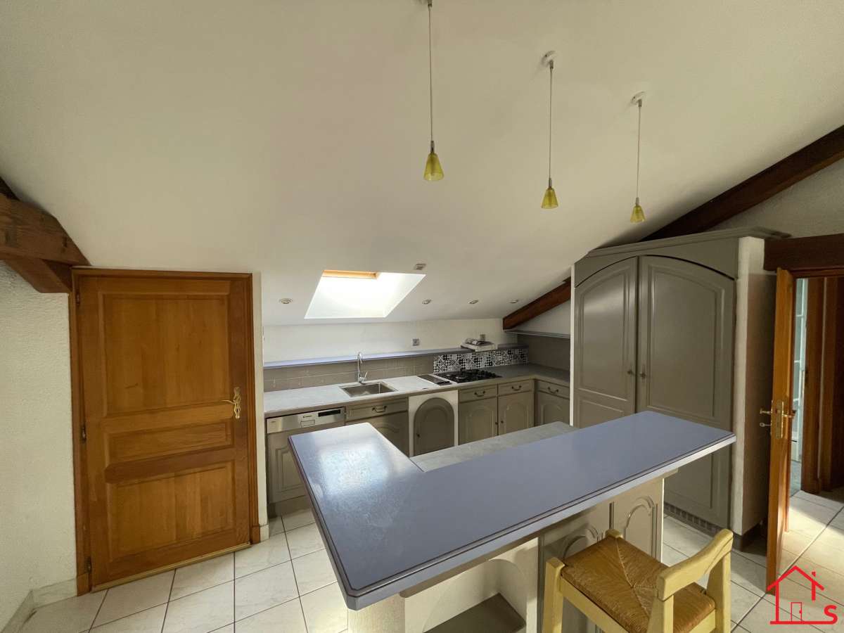 Appartement F3 sous combles PONT-A-MOUSSON *
