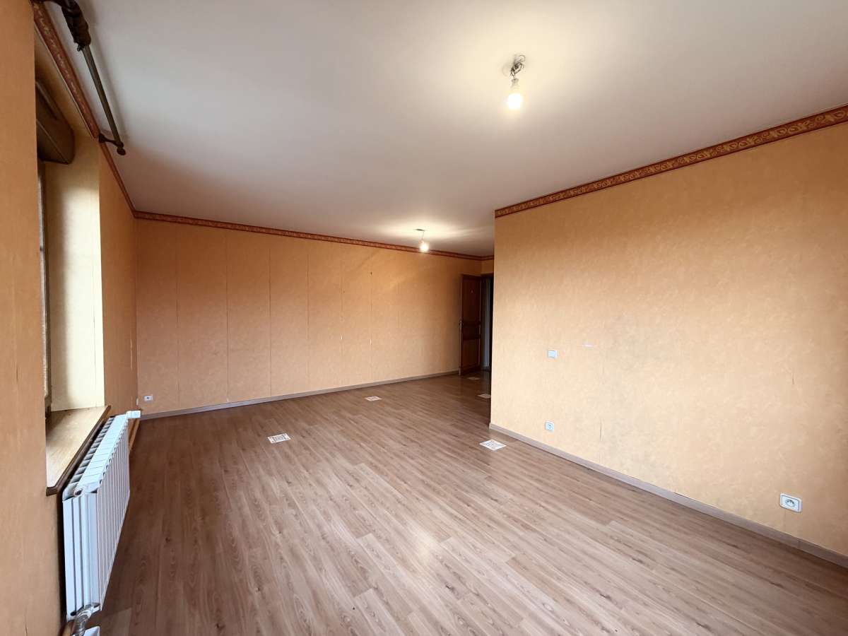 Maison F7 - LIMEY-REMENAUVILLE *