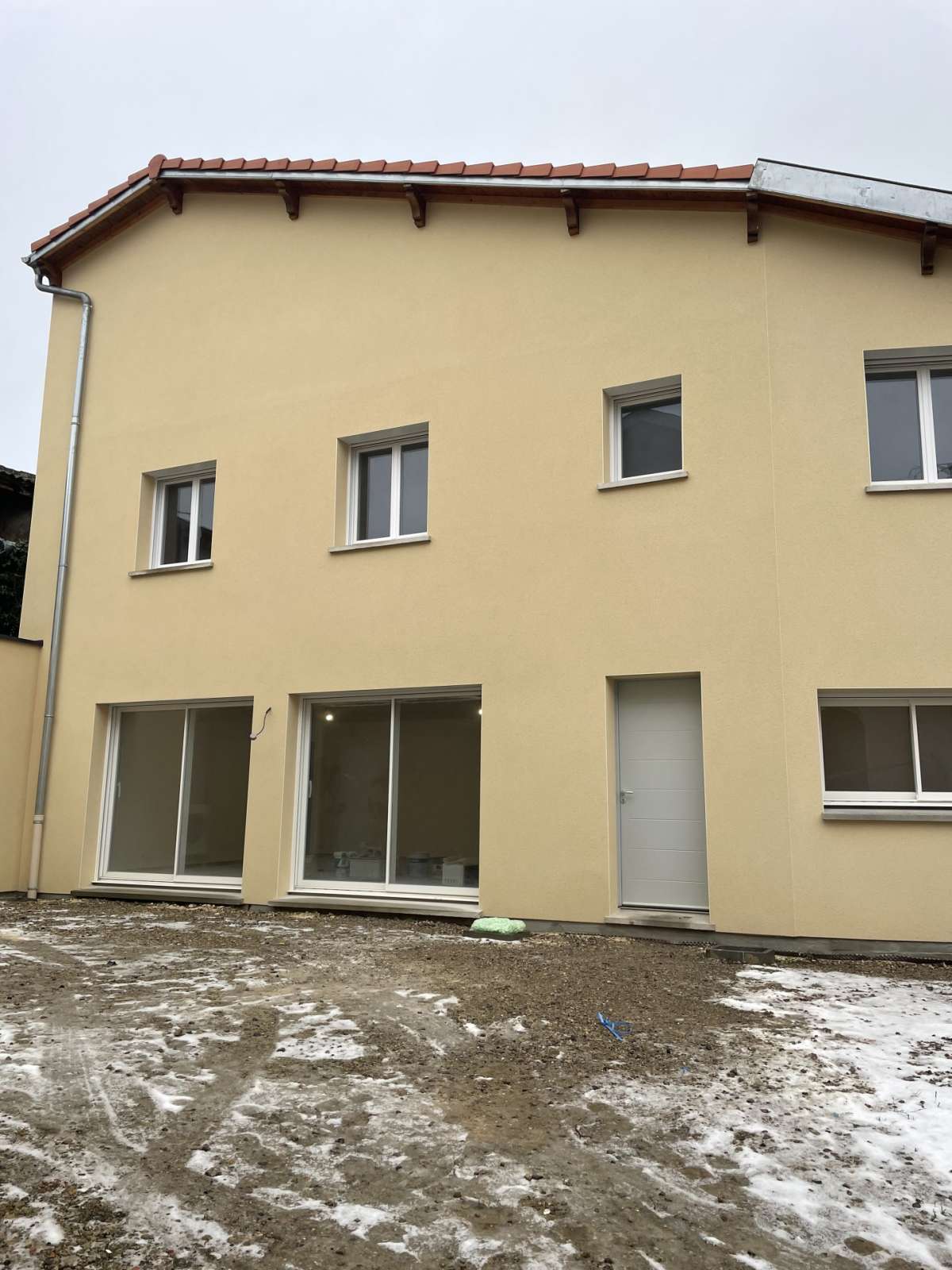 Maison F5 - AUTREVILLE SUR MOSELLE *