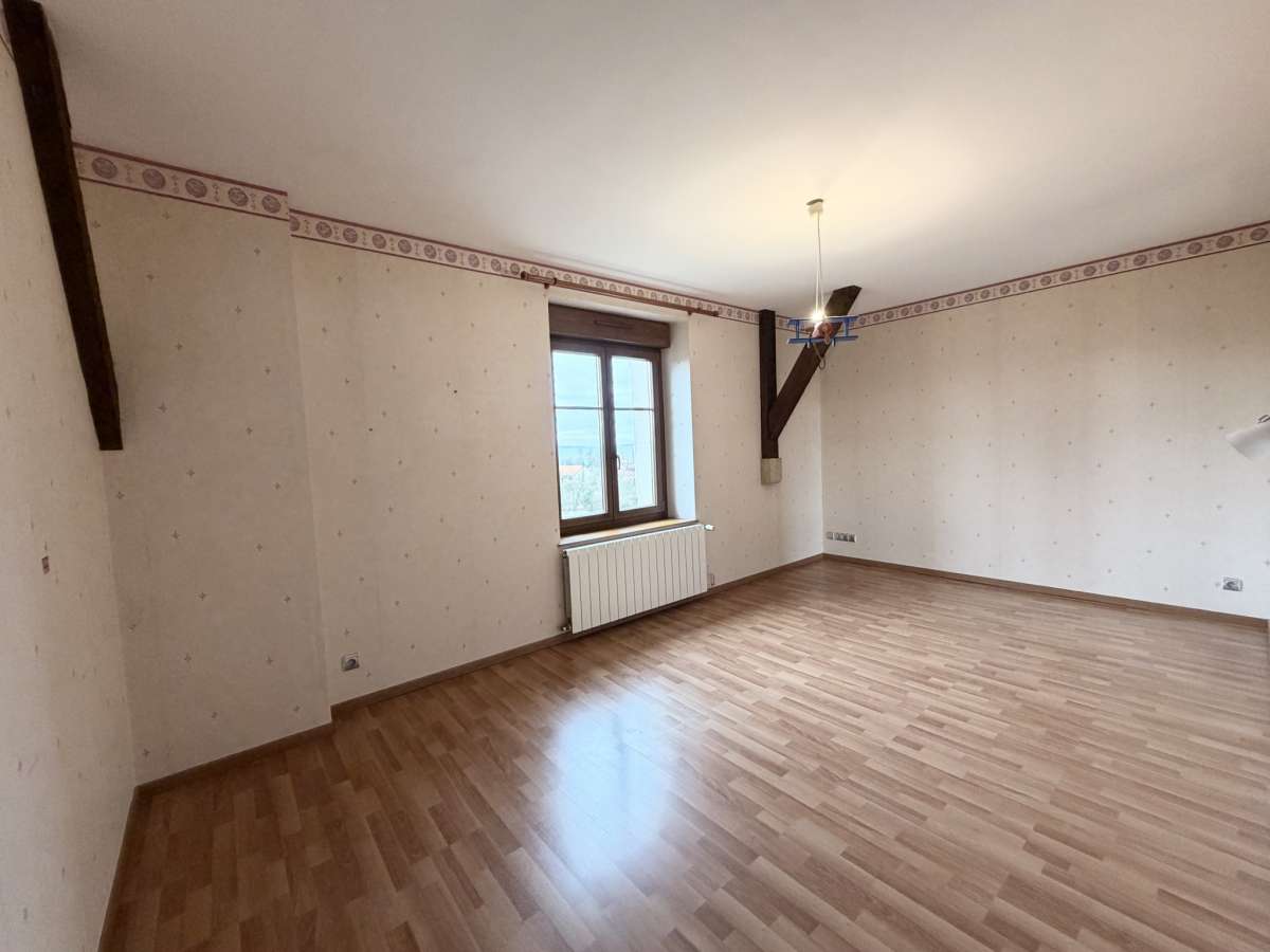 Maison F7 - LIMEY-REMENAUVILLE *