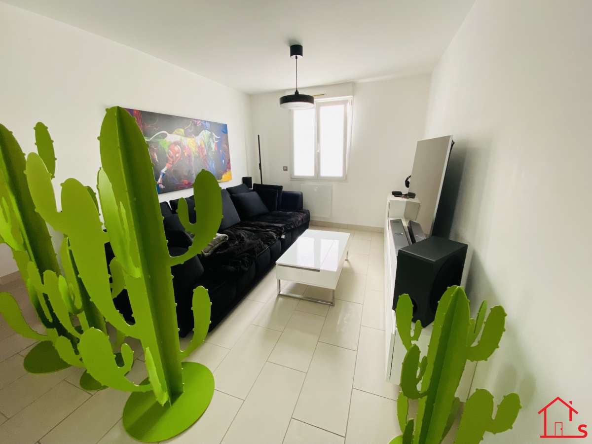 Beau duplex rénové à neuf à Saizerais