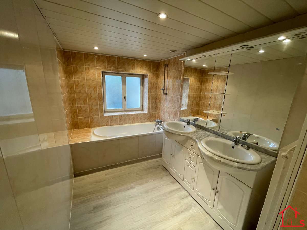 Maison F4 - AUTREVILLE-SUR-MOSELLE*