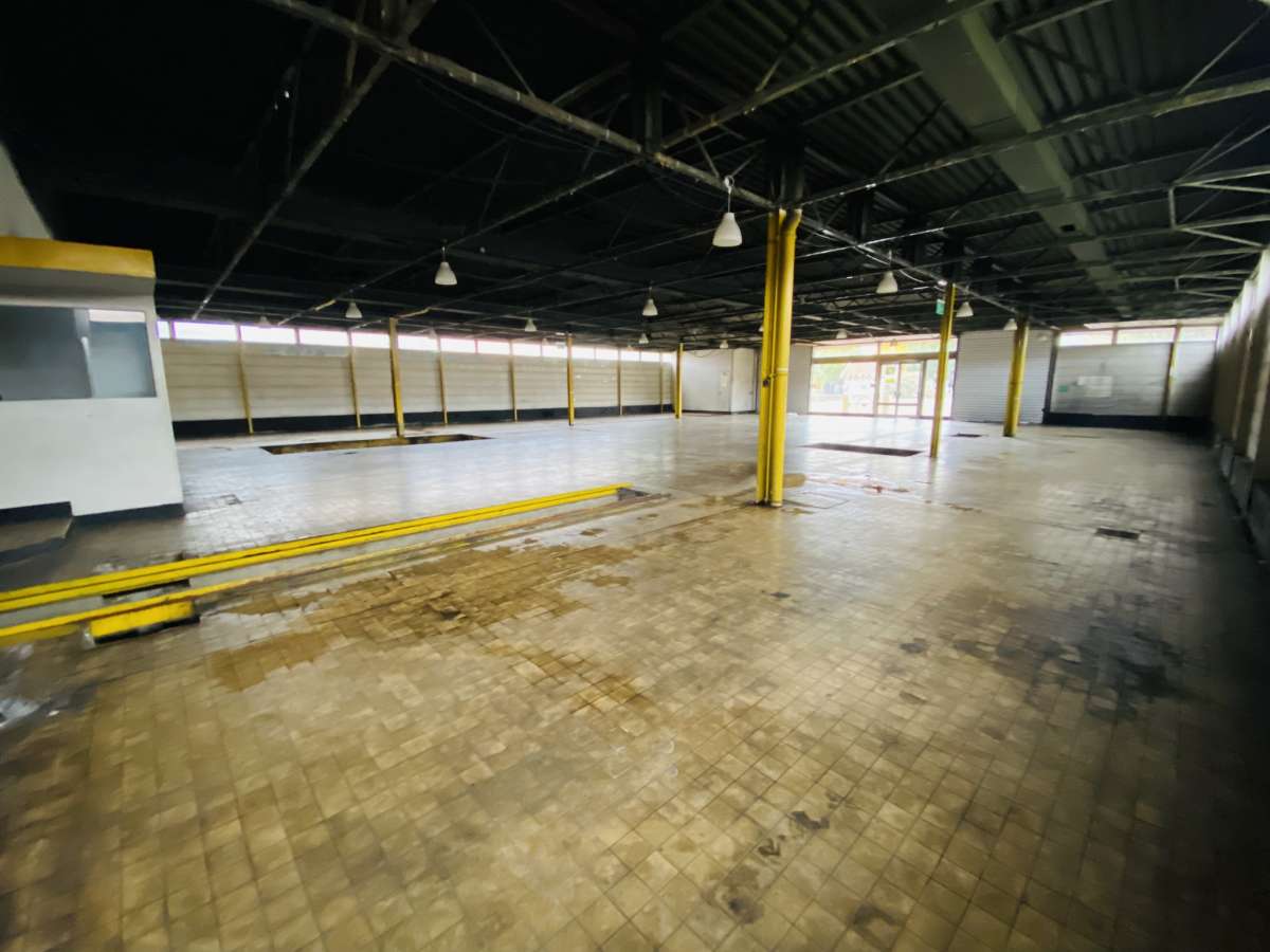 Local commercial 800 m2   Blénod-lès-Pont-à-Mousson (centre)