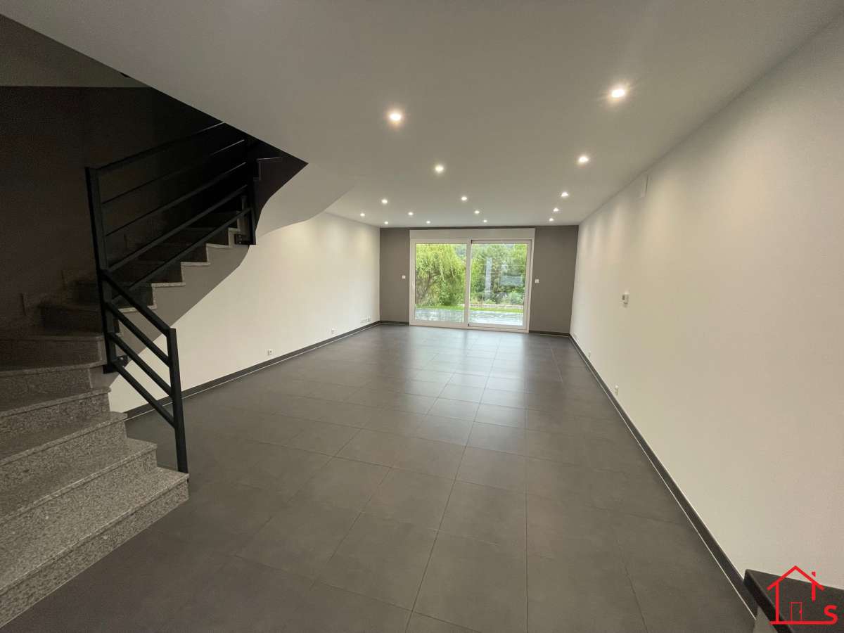 Maison F5 - MARBACHE*