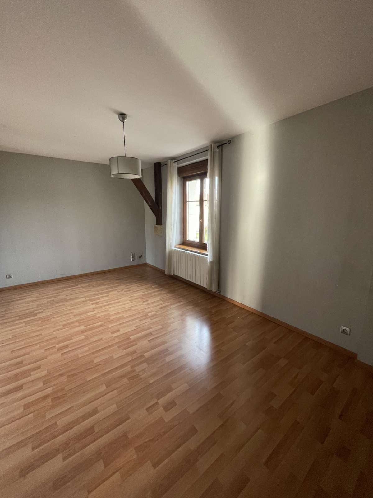 Maison F7 - LIMEY-REMENAUVILLE *