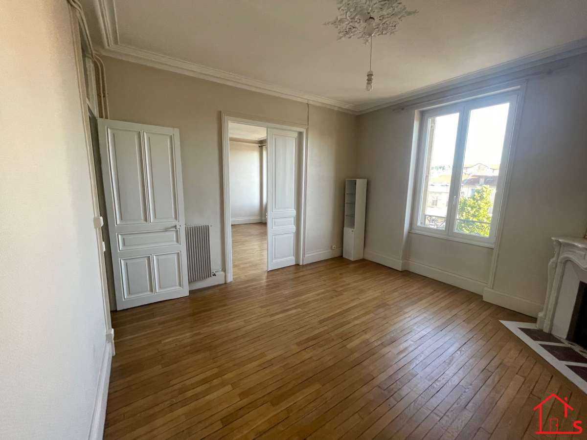 Appartement F3 - NANCY *