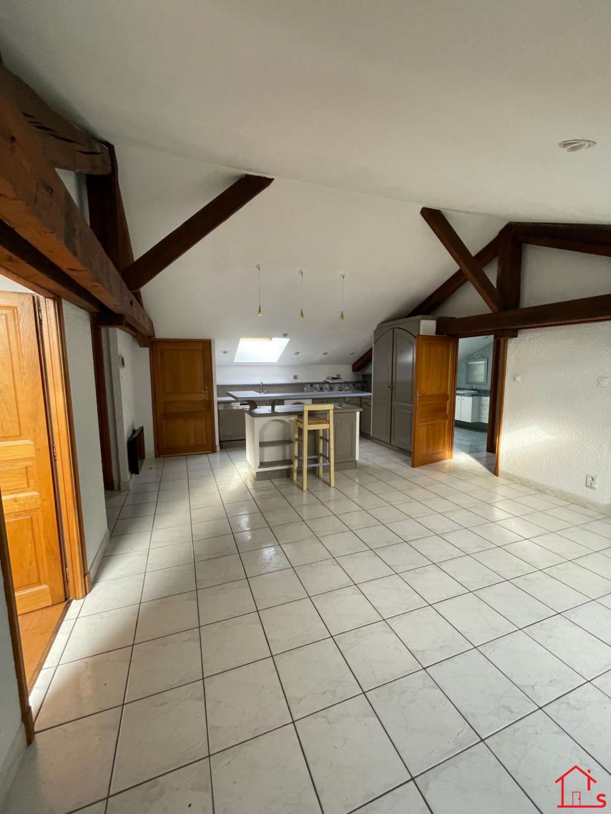 Appartement F3 sous combles PONT-A-MOUSSON *