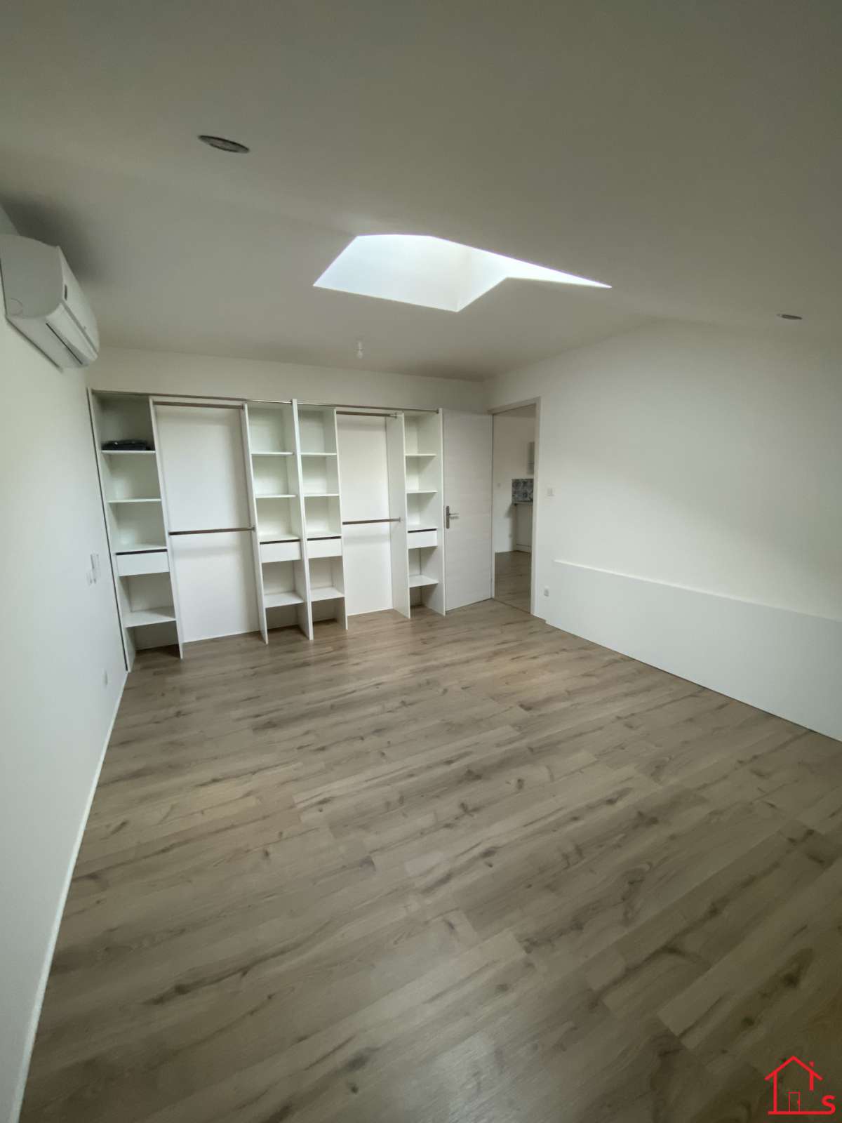 Appartement F2 au 2e étage avec climatisation